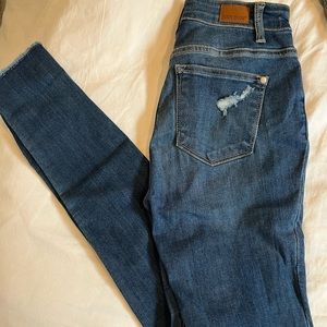 Judy Blue - stretchy, distressed